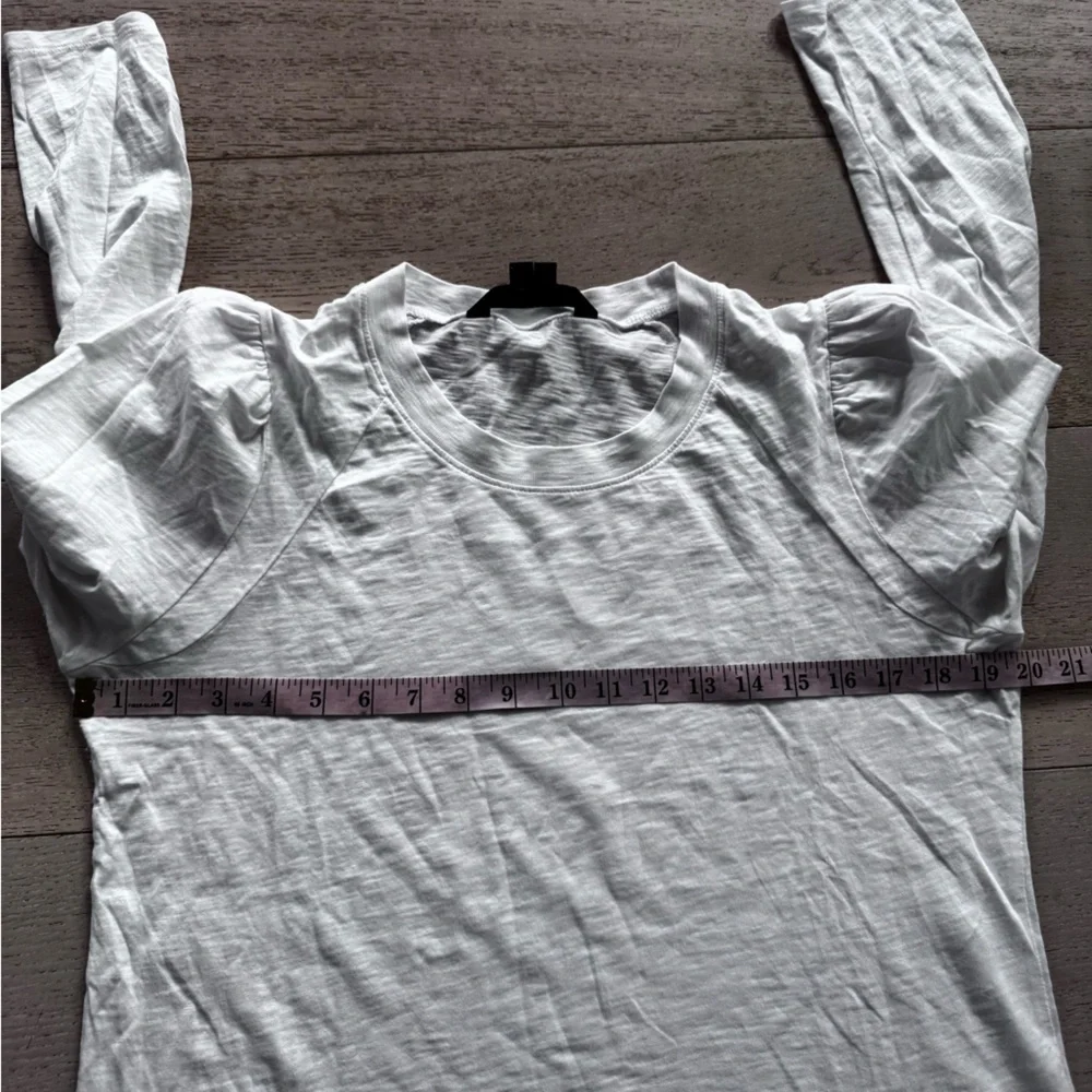 NEW VERONICA BEARD Bouvet Smocked Shoulder tee L Pima cotton
